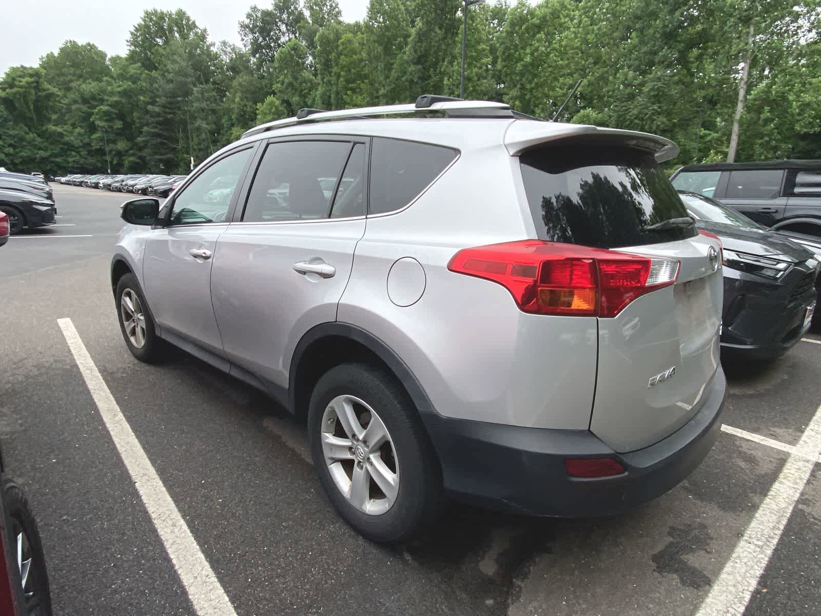 2013 Toyota RAV4 XLE 9