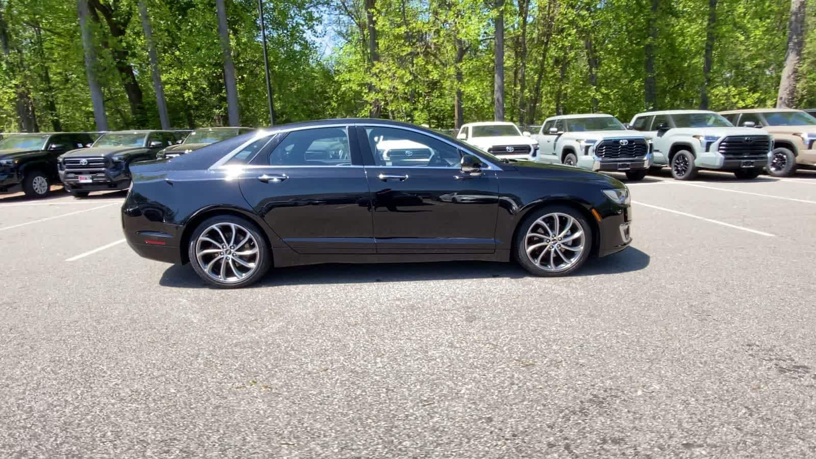 Thumbnail: 2019 Lincoln MKZ - 12