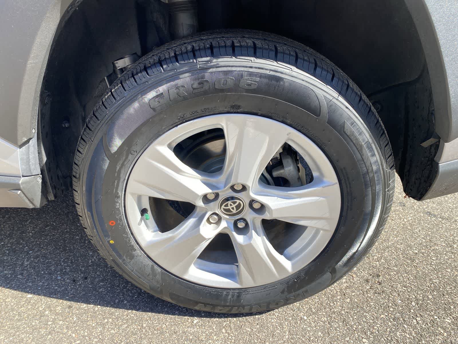 Thumbnail: 2021 Toyota RAV4 - 15