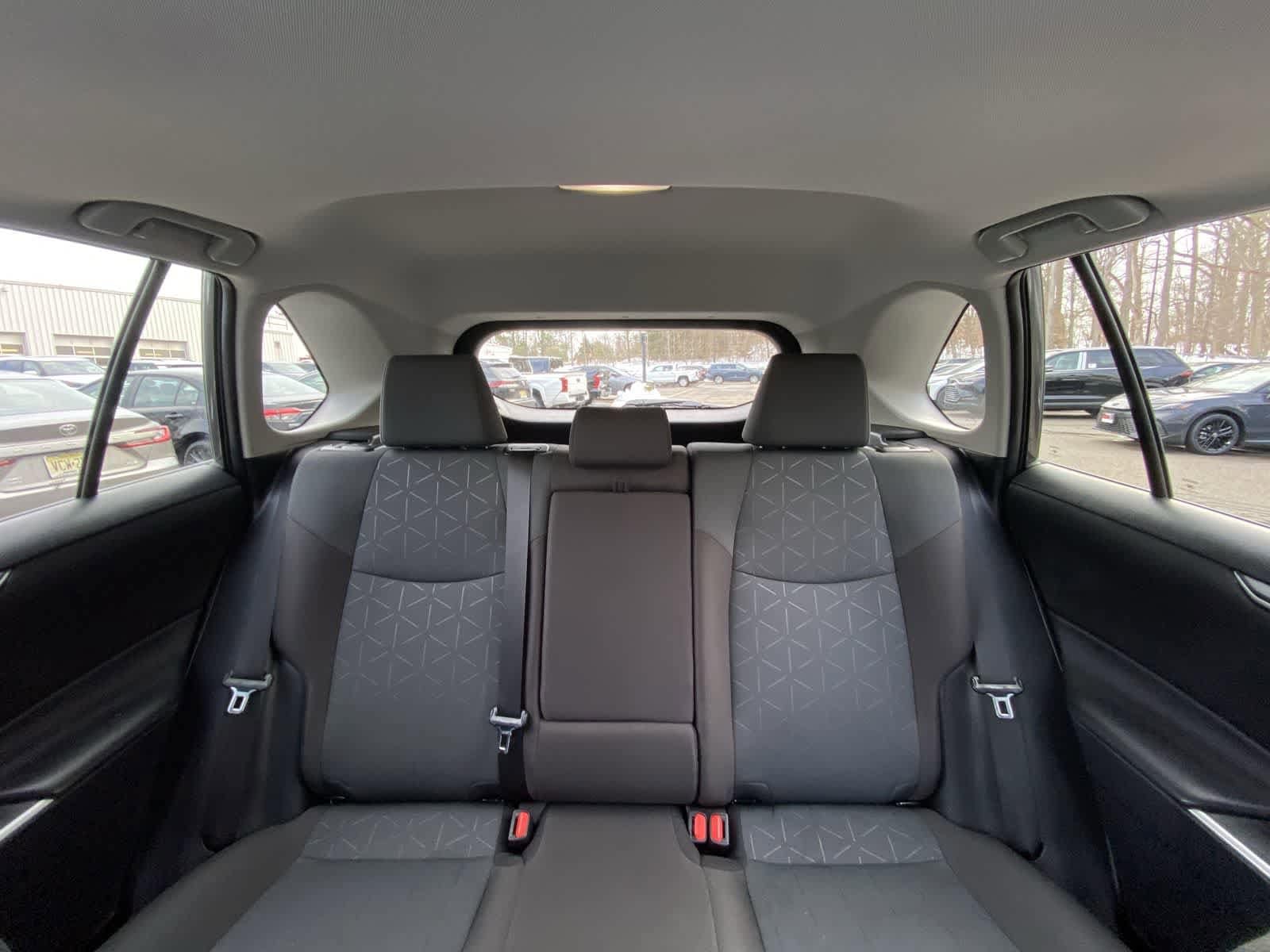 Thumbnail: 2025 Toyota RAV4 - 25