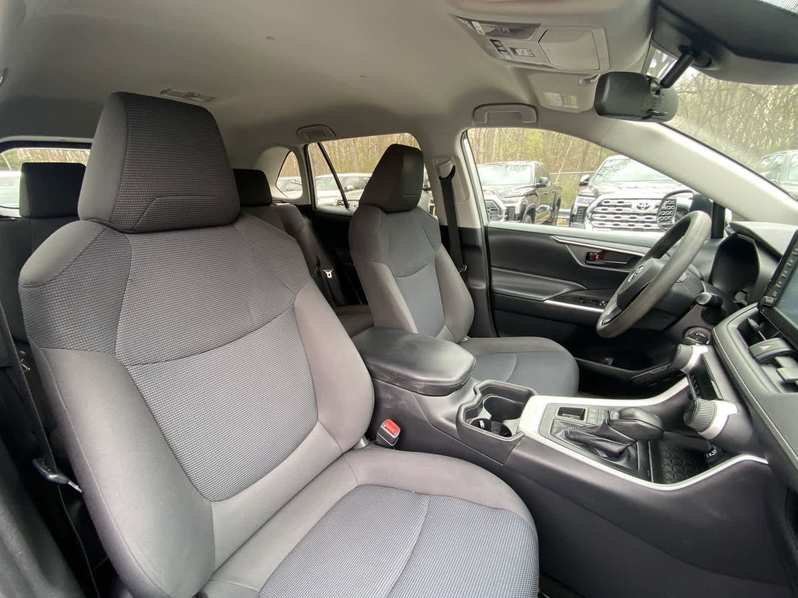 Thumbnail: 2019 Toyota RAV4 - 21