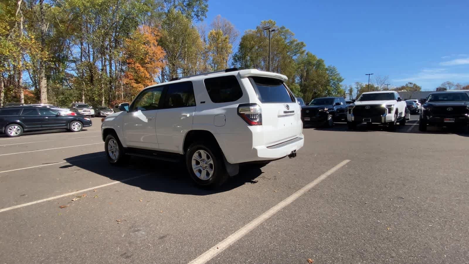 Thumbnail: 2020 Toyota 4Runner - 6