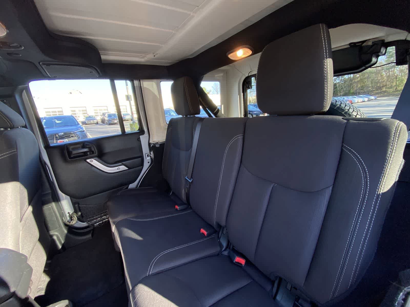 Thumbnail: 2016 Jeep Wrangler - 22