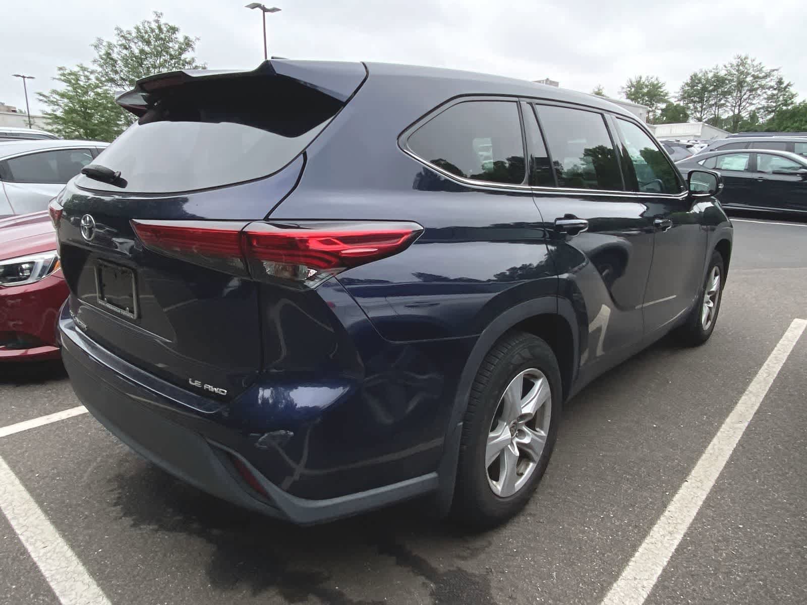 2020 Toyota Highlander LE 7
