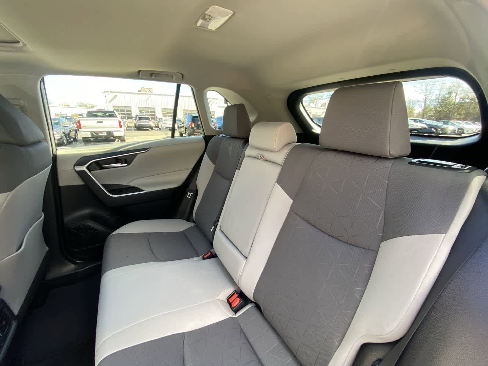 Thumbnail: 2021 Toyota RAV4 - 26