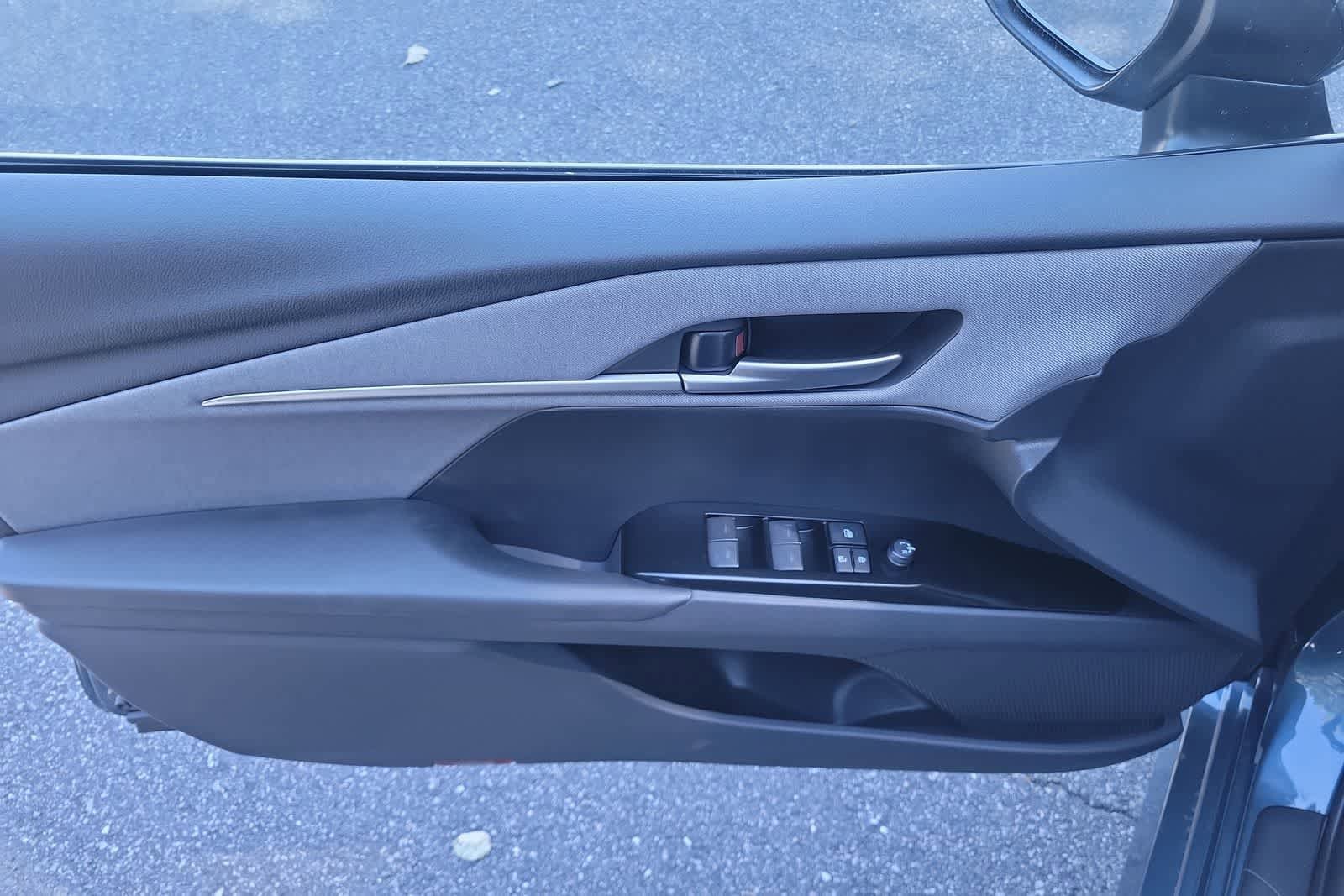 Thumbnail: 2025 Toyota Camry - 10