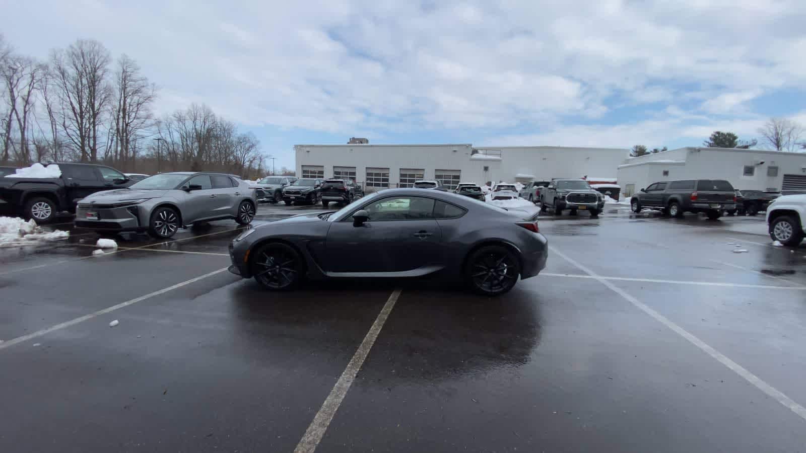 Thumbnail: 2023 Toyota GR86 - 8