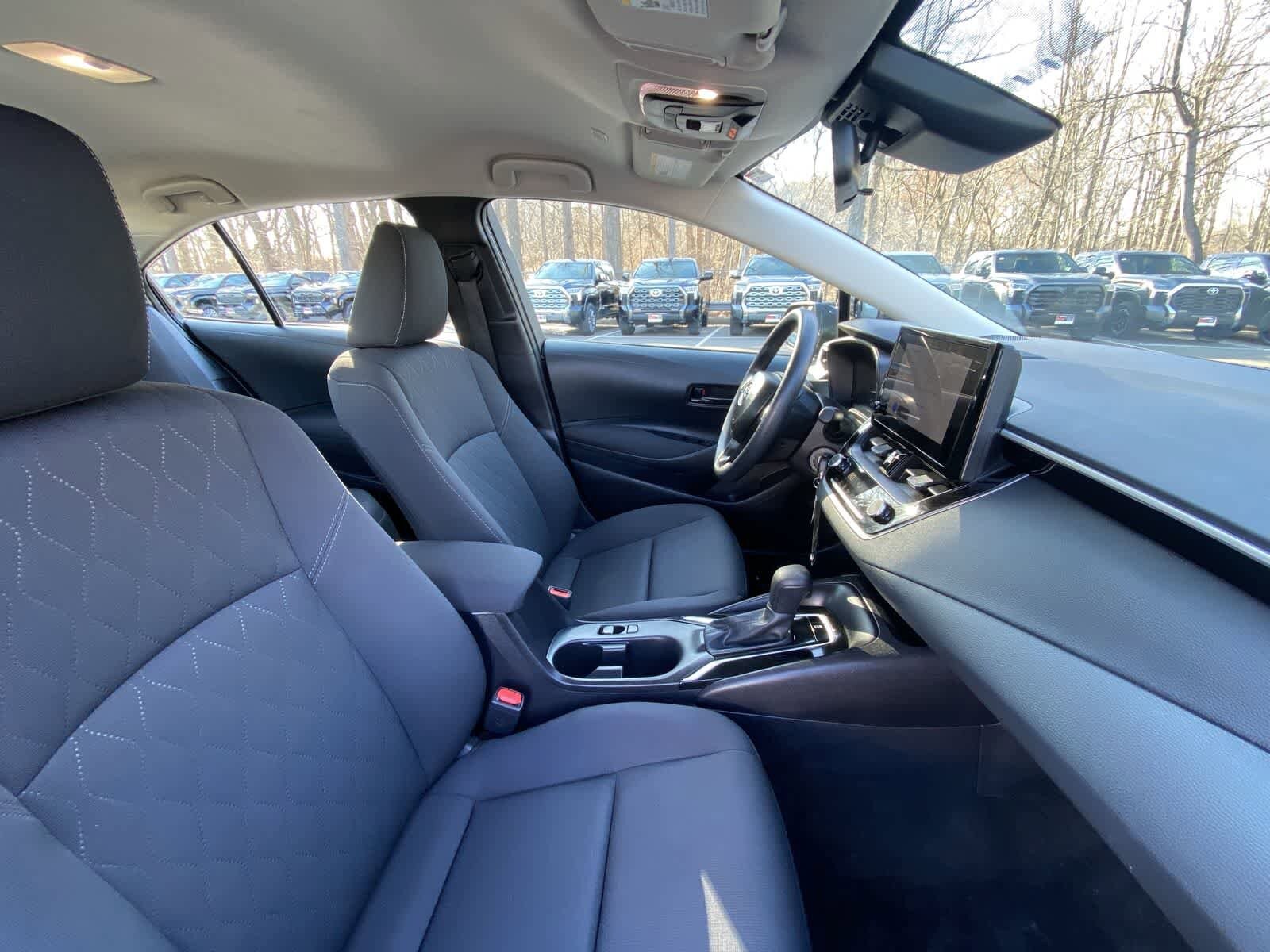 Thumbnail: 2025 Toyota Corolla - 25