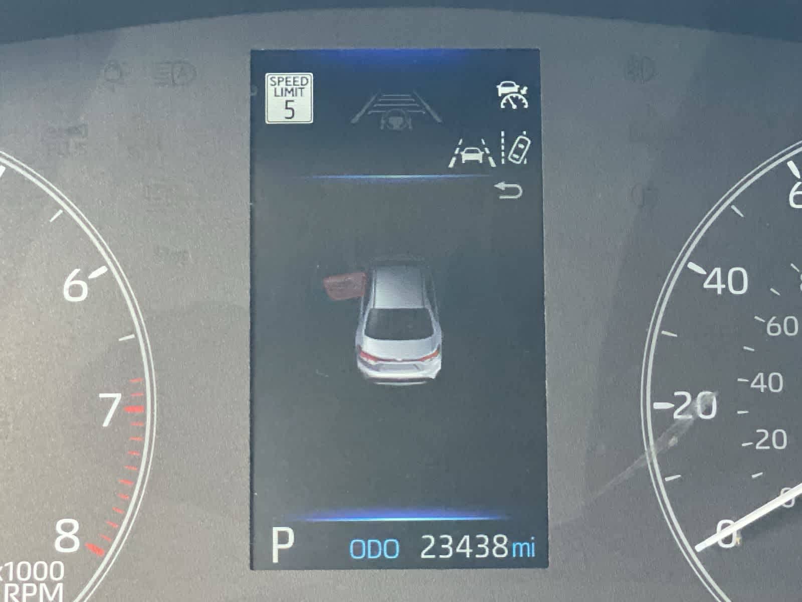 Thumbnail: 2025 Toyota Corolla - 32