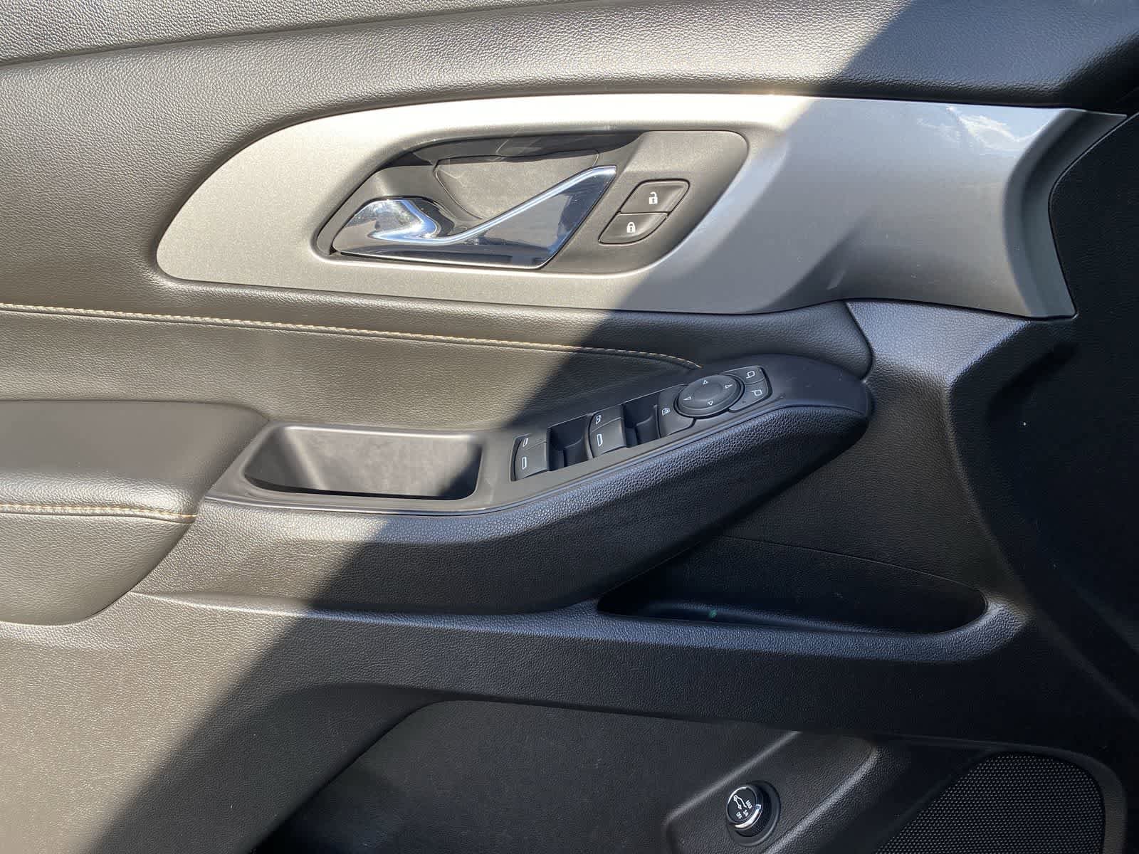 Thumbnail: 2018 Chevrolet Traverse - 21