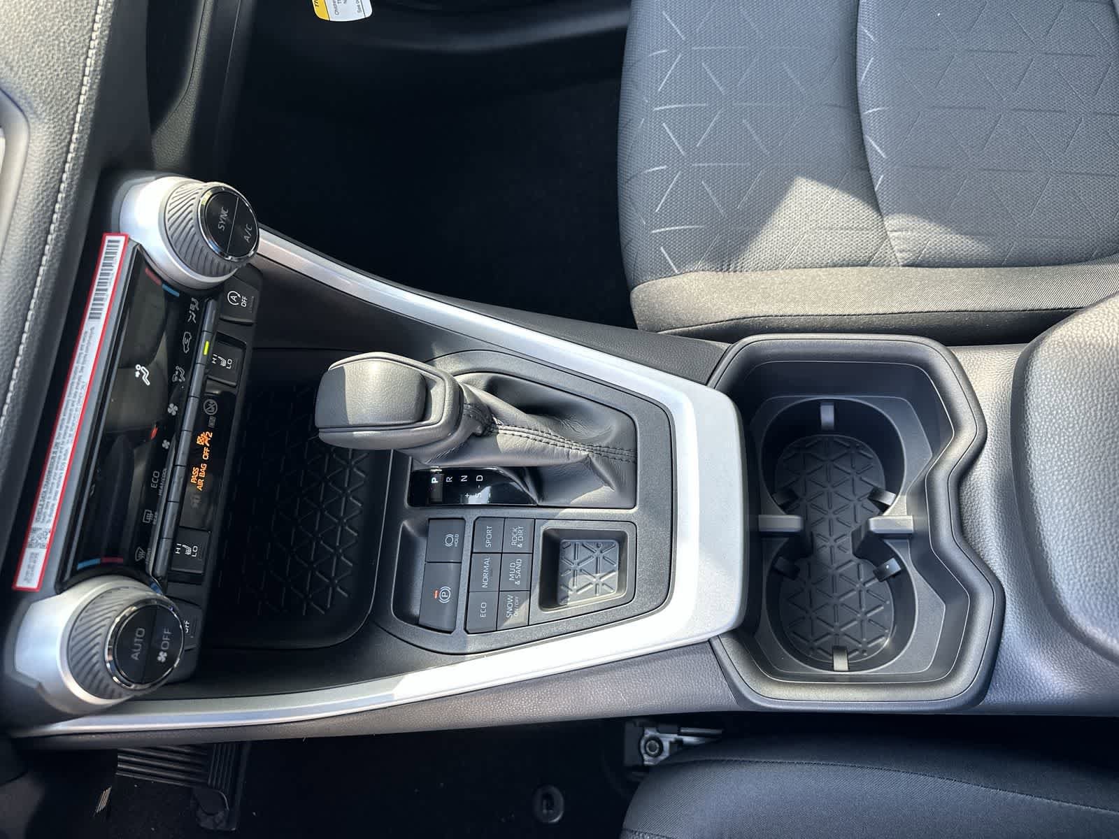 Thumbnail: 2025 Toyota RAV4 - 23