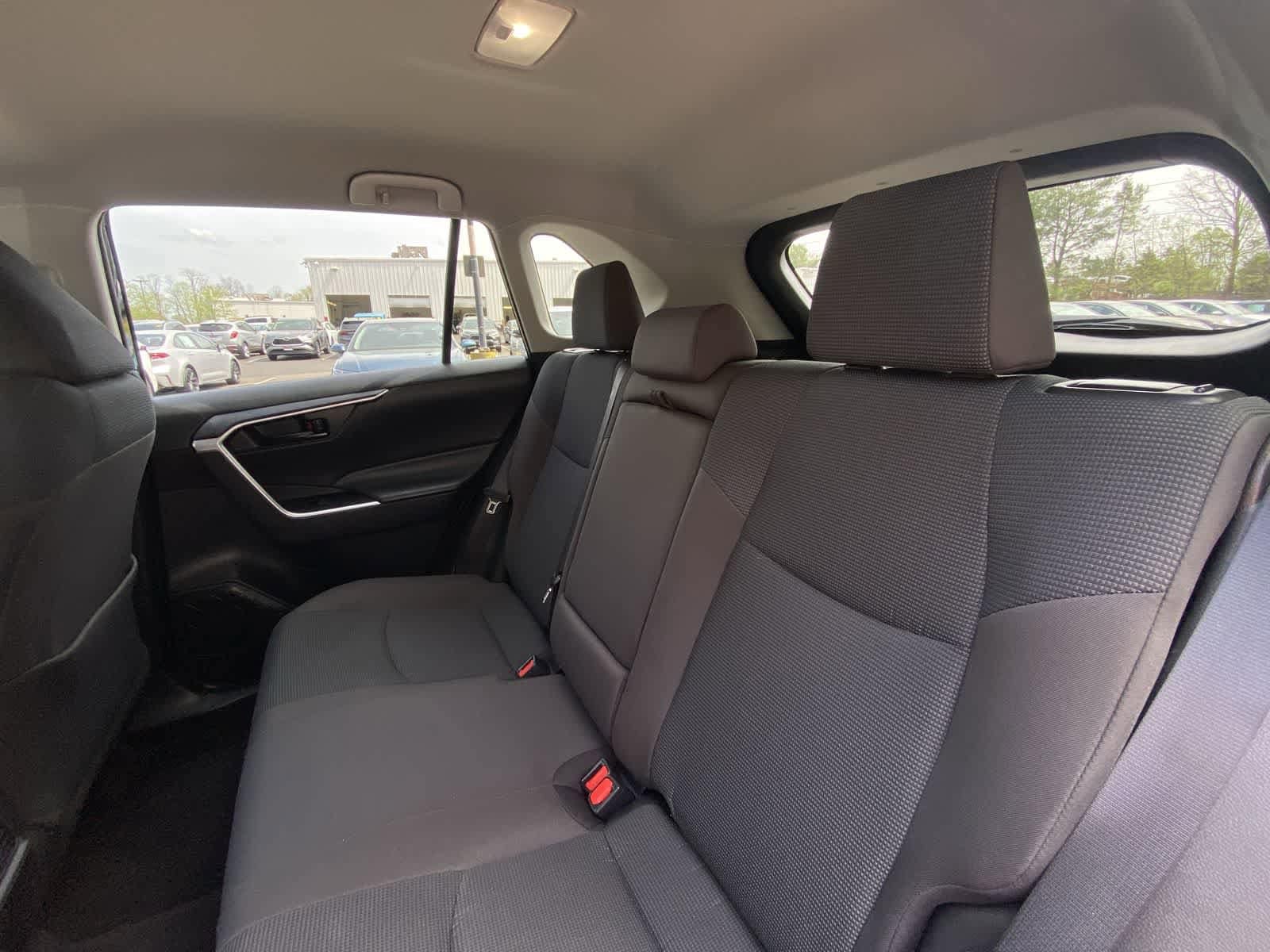 Thumbnail: 2025 Toyota RAV4 - 25