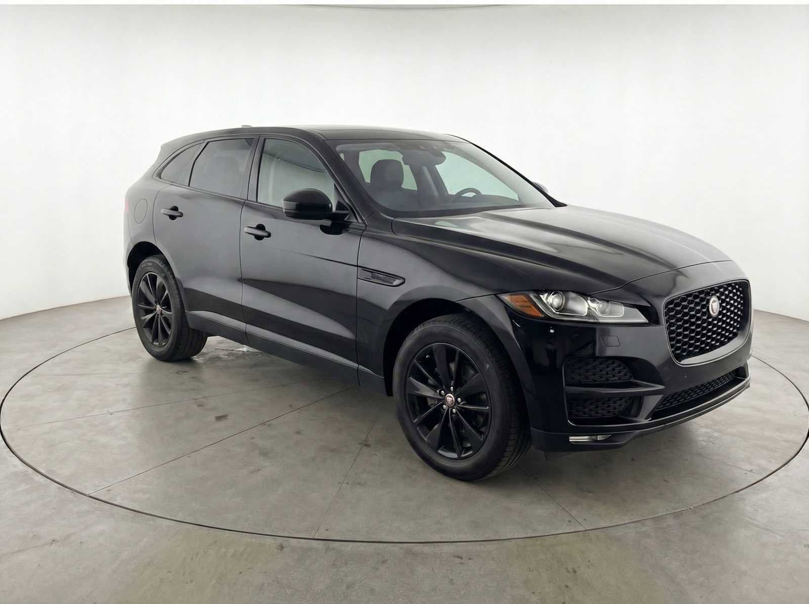 Thumbnail: 2022 Jaguar F-Pace - 3