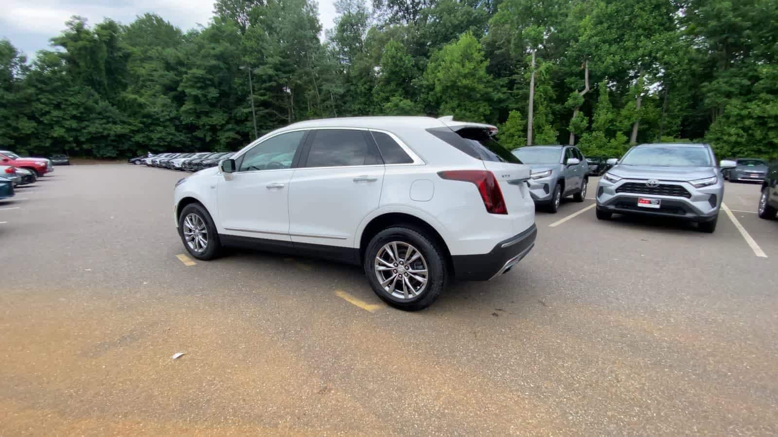 Thumbnail: 2021 Cadillac XT5 - 6