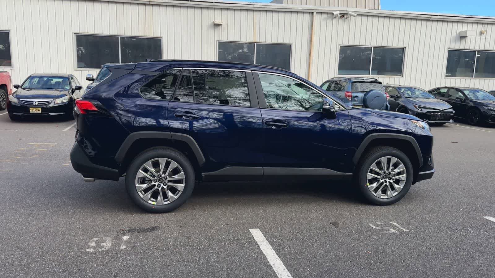 Thumbnail: 2025 Toyota RAV4 - 9