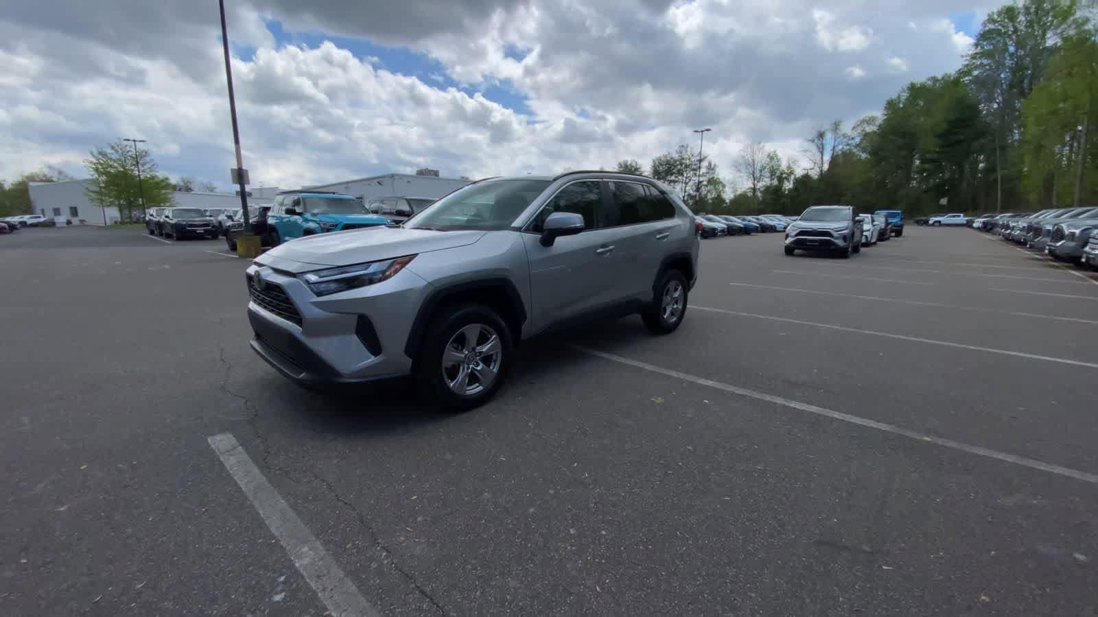Thumbnail: 2025 Toyota RAV4 - 8