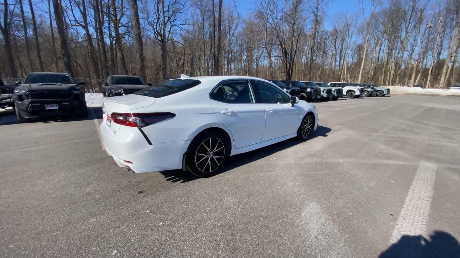 Thumbnail: 2023 Toyota Camry - 16