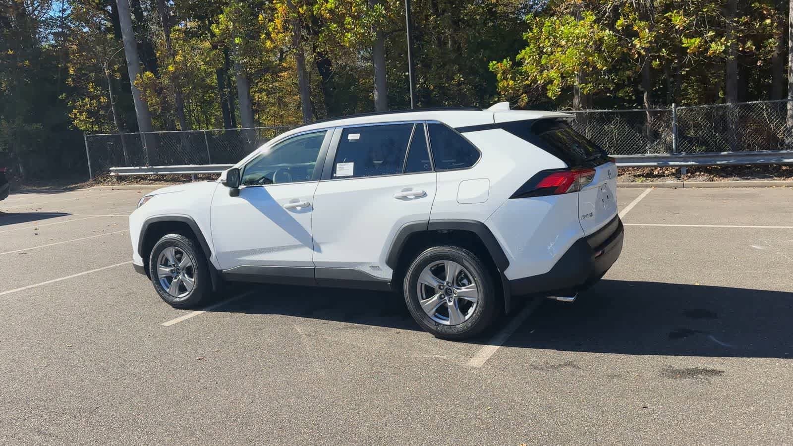 Thumbnail: 2025 Toyota RAV4 - 6