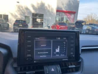 Thumbnail: 2021 Toyota RAV4 - 15