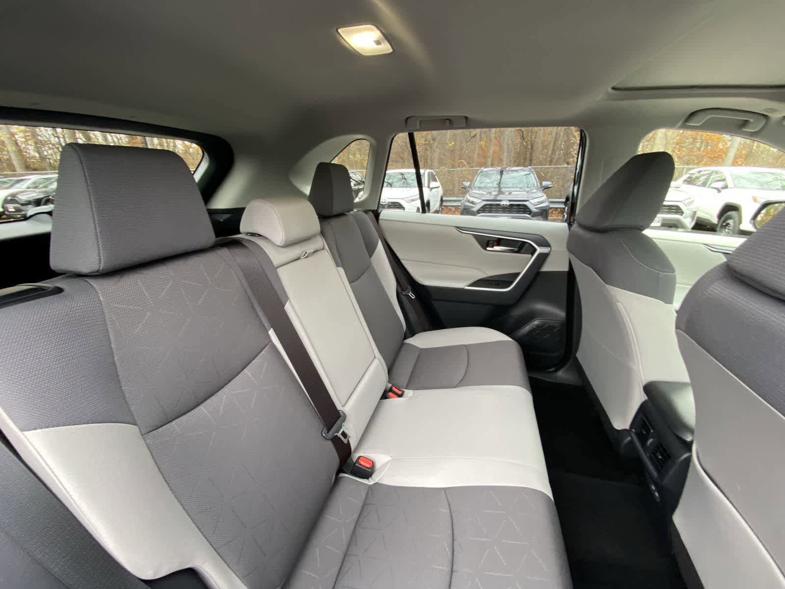 Thumbnail: 2025 Toyota RAV4 - 30