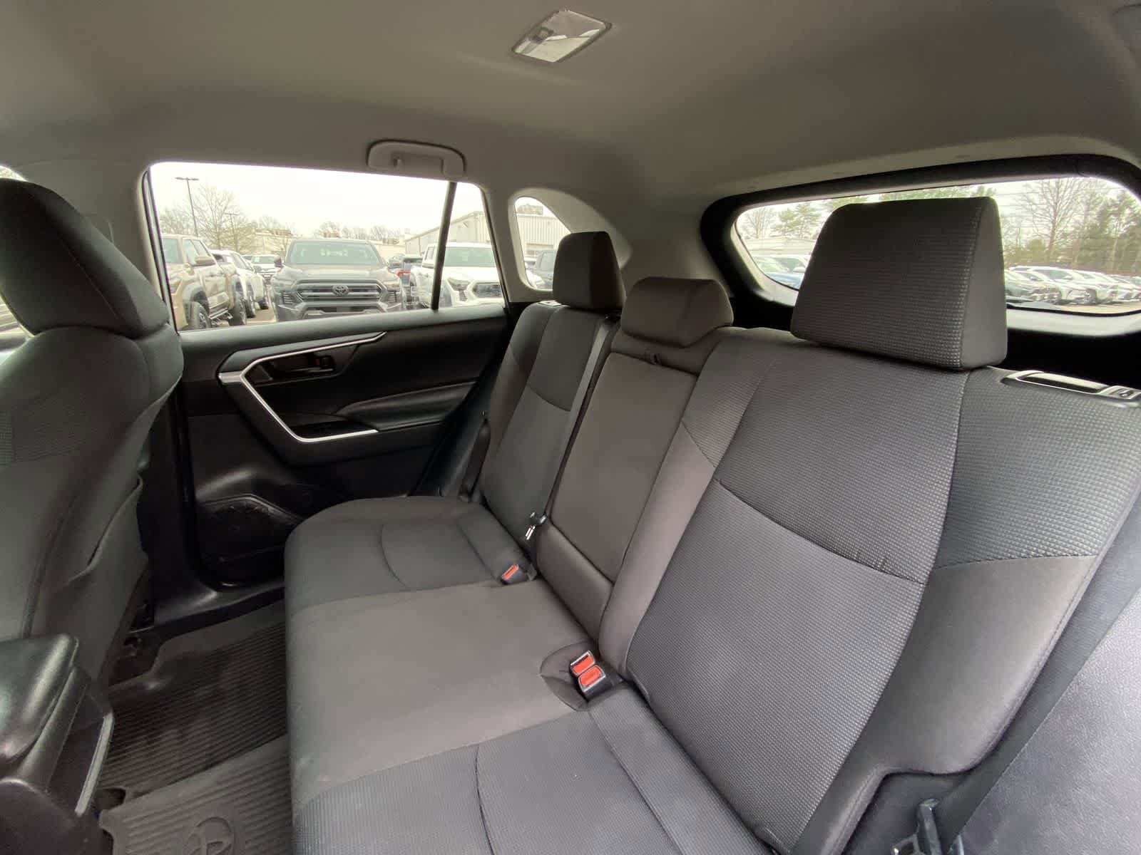 Thumbnail: 2021 Toyota RAV4 - 30