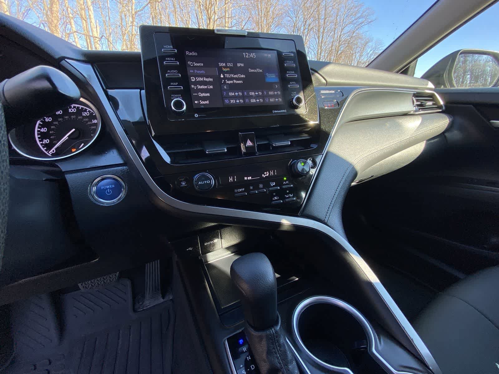 Thumbnail: 2021 Toyota Camry - 21