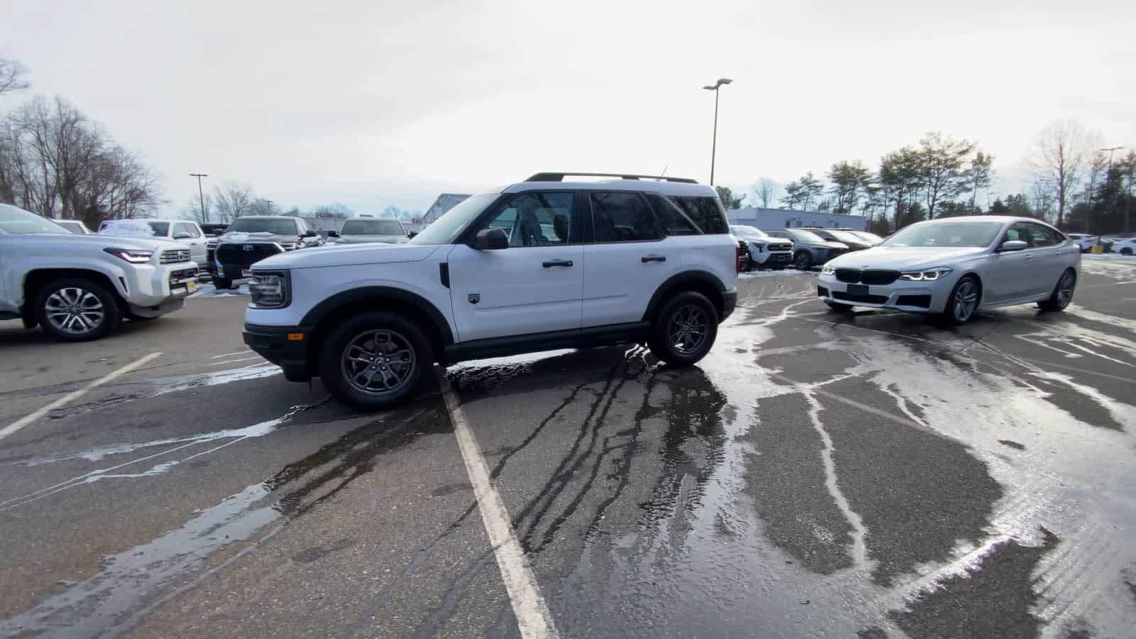 Thumbnail: 2022 Ford Bronco Sport - 11