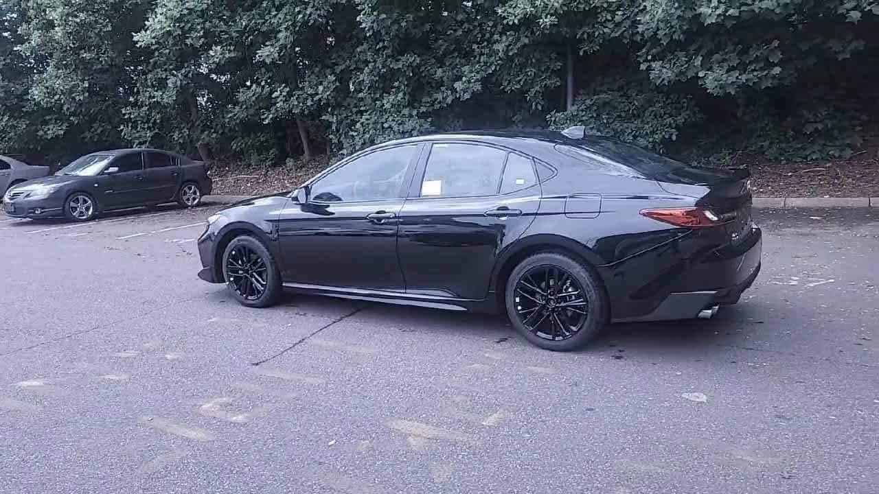Thumbnail: 2025 Toyota Camry - 6