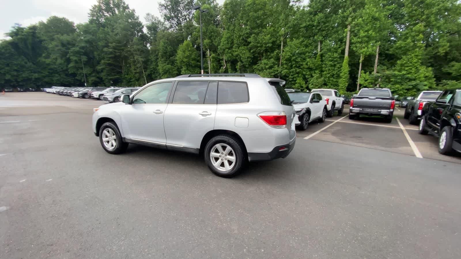 Thumbnail: 2013 Toyota Highlander - 6