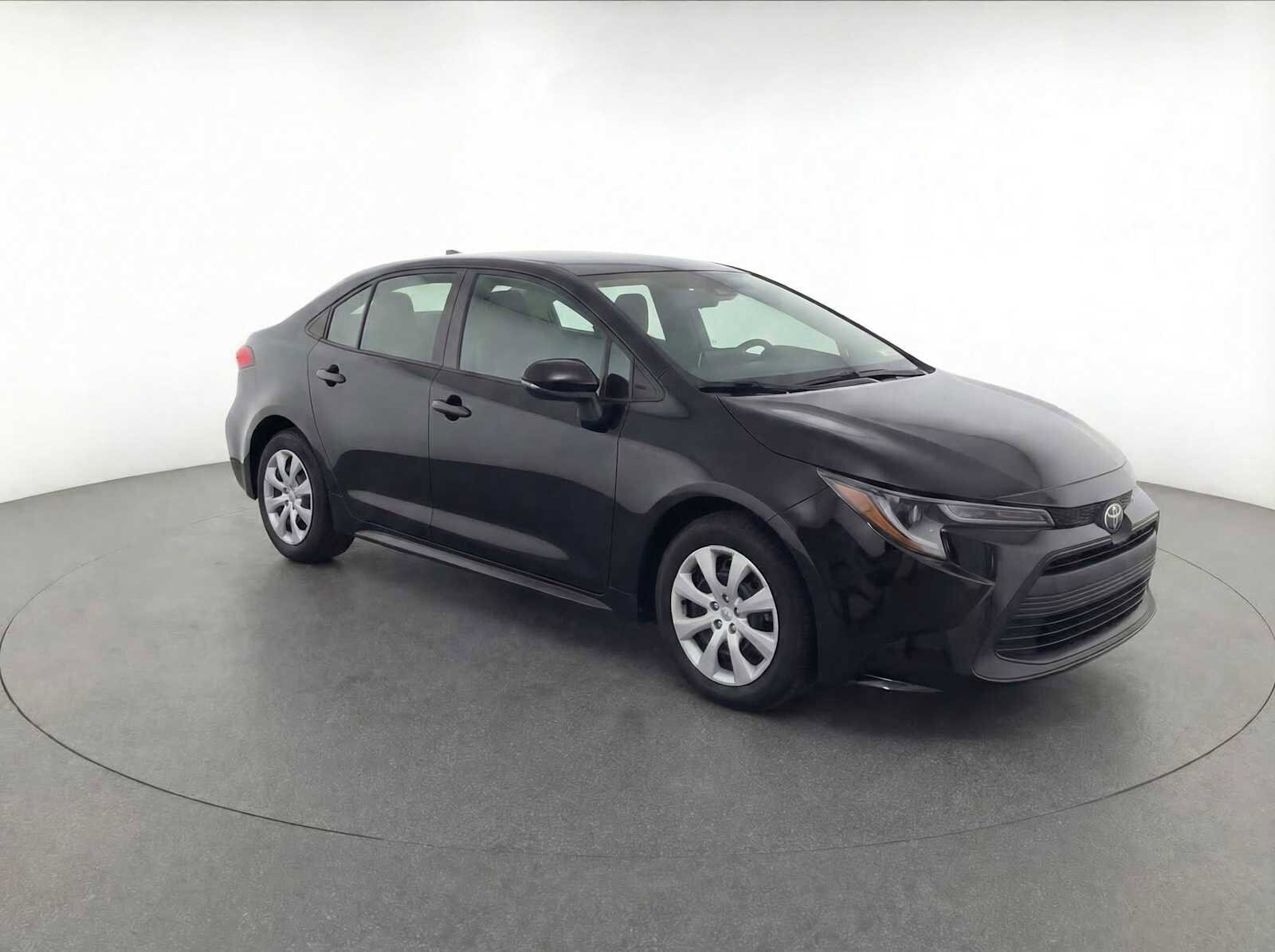 Thumbnail: 2025 Toyota Corolla - 3