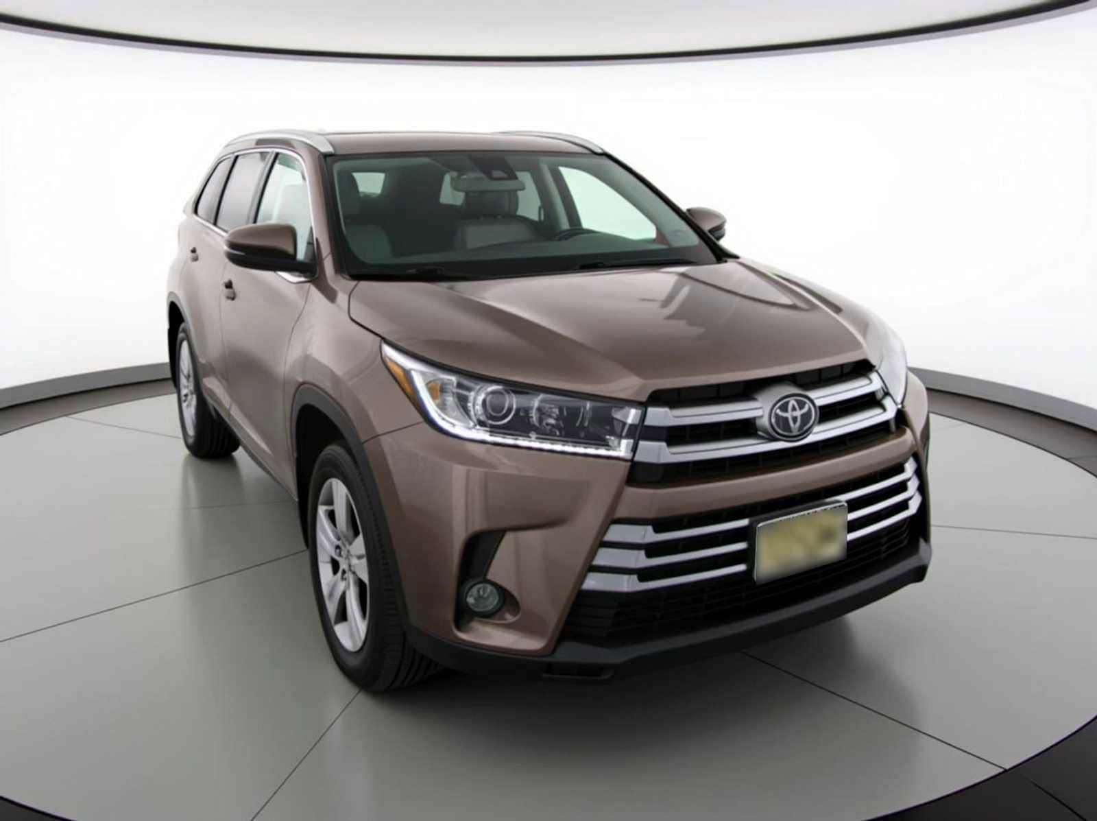 Thumbnail: 2017 Toyota Highlander - 5
