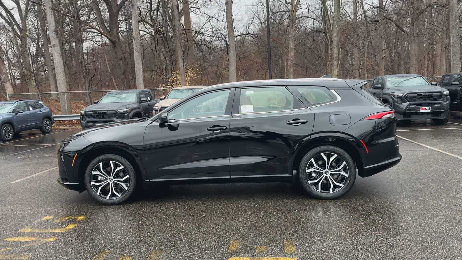 Thumbnail: 2026 Toyota Crown Signia - 5