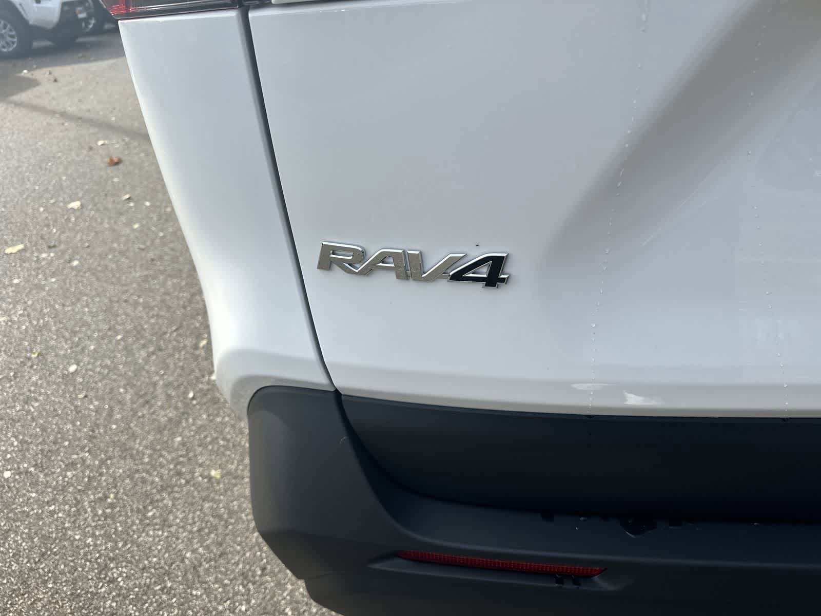 Thumbnail: 2025 Toyota RAV4 - 14