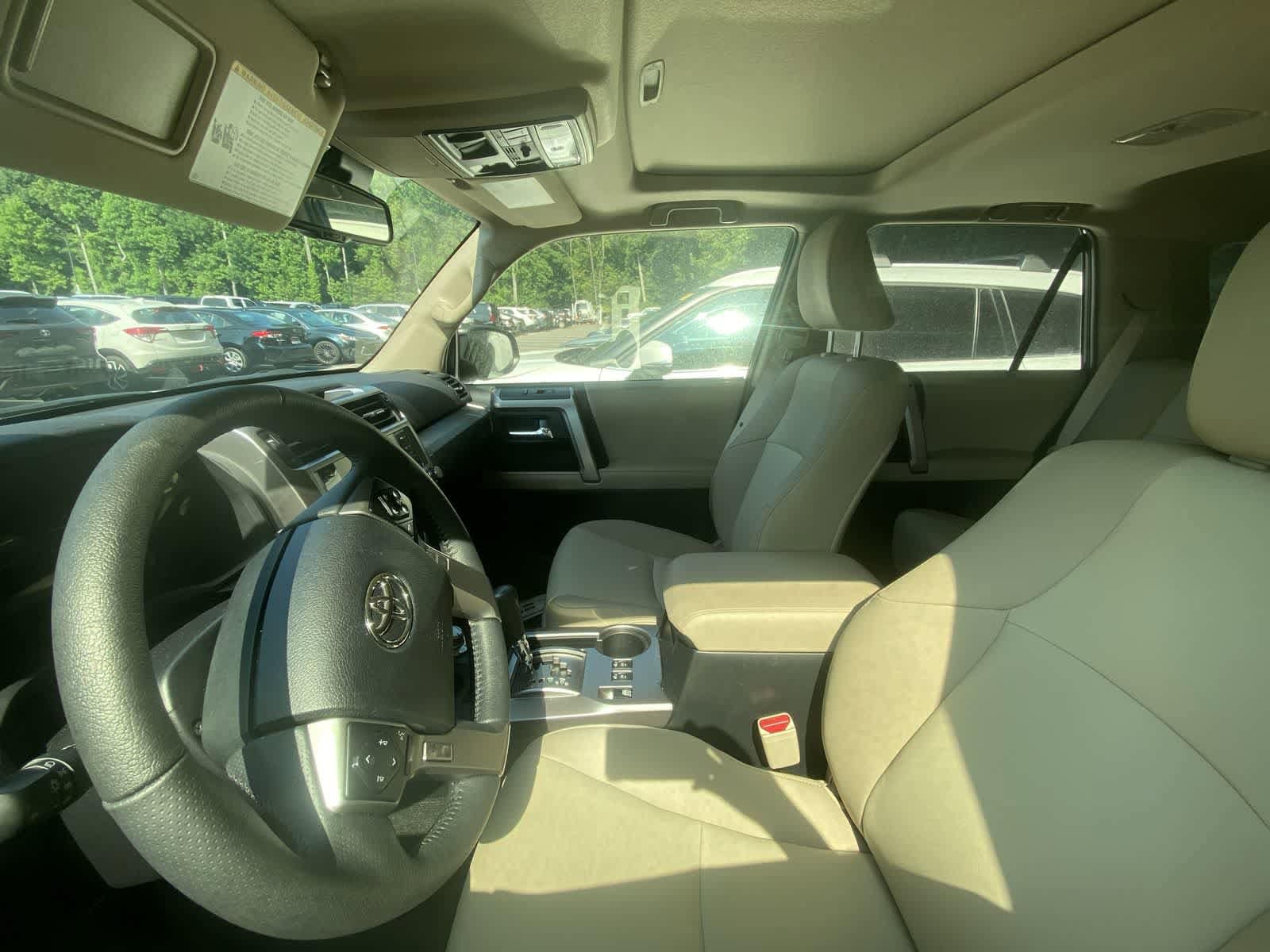 Thumbnail: 2022 Toyota 4Runner - 8