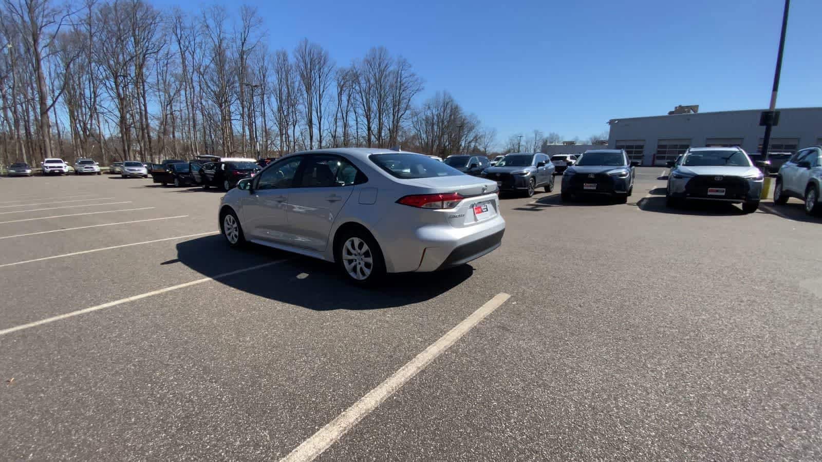 Thumbnail: 2024 Toyota Corolla - 10