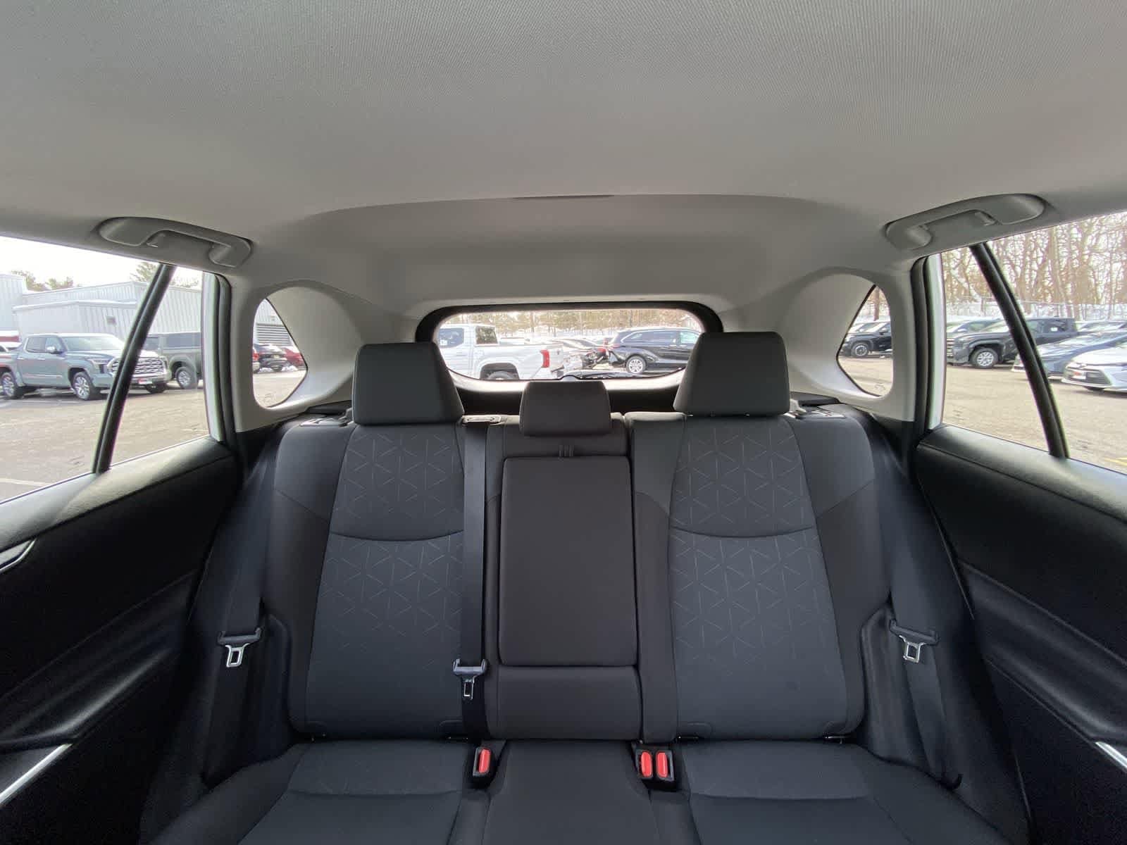 Thumbnail: 2025 Toyota RAV4 - 25