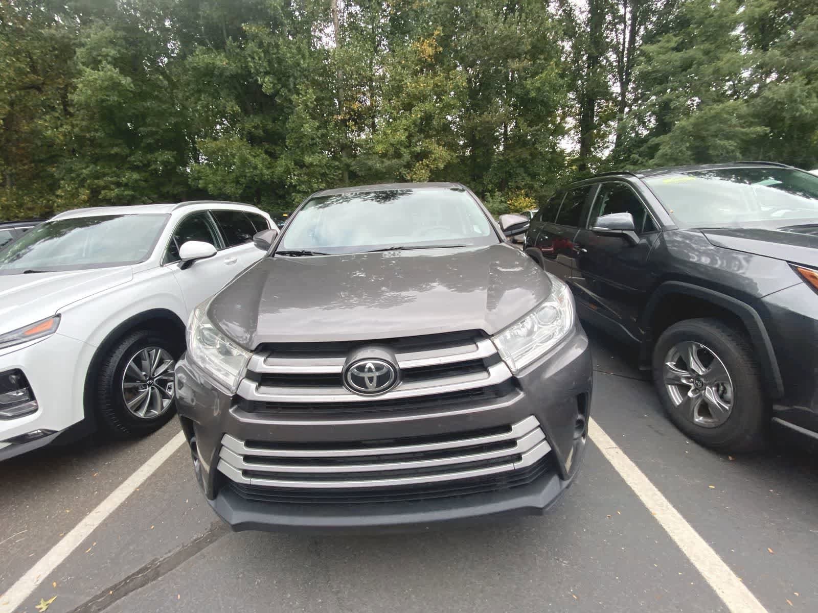 Used 2019 Toyota Highlander LE with VIN 5TDBZRFH6KS993259 for sale in Freehold, NJ