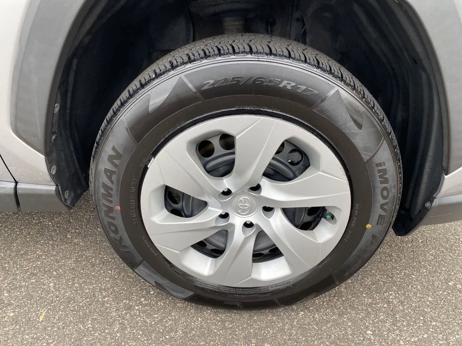 Thumbnail: 2019 Toyota RAV4 - 14