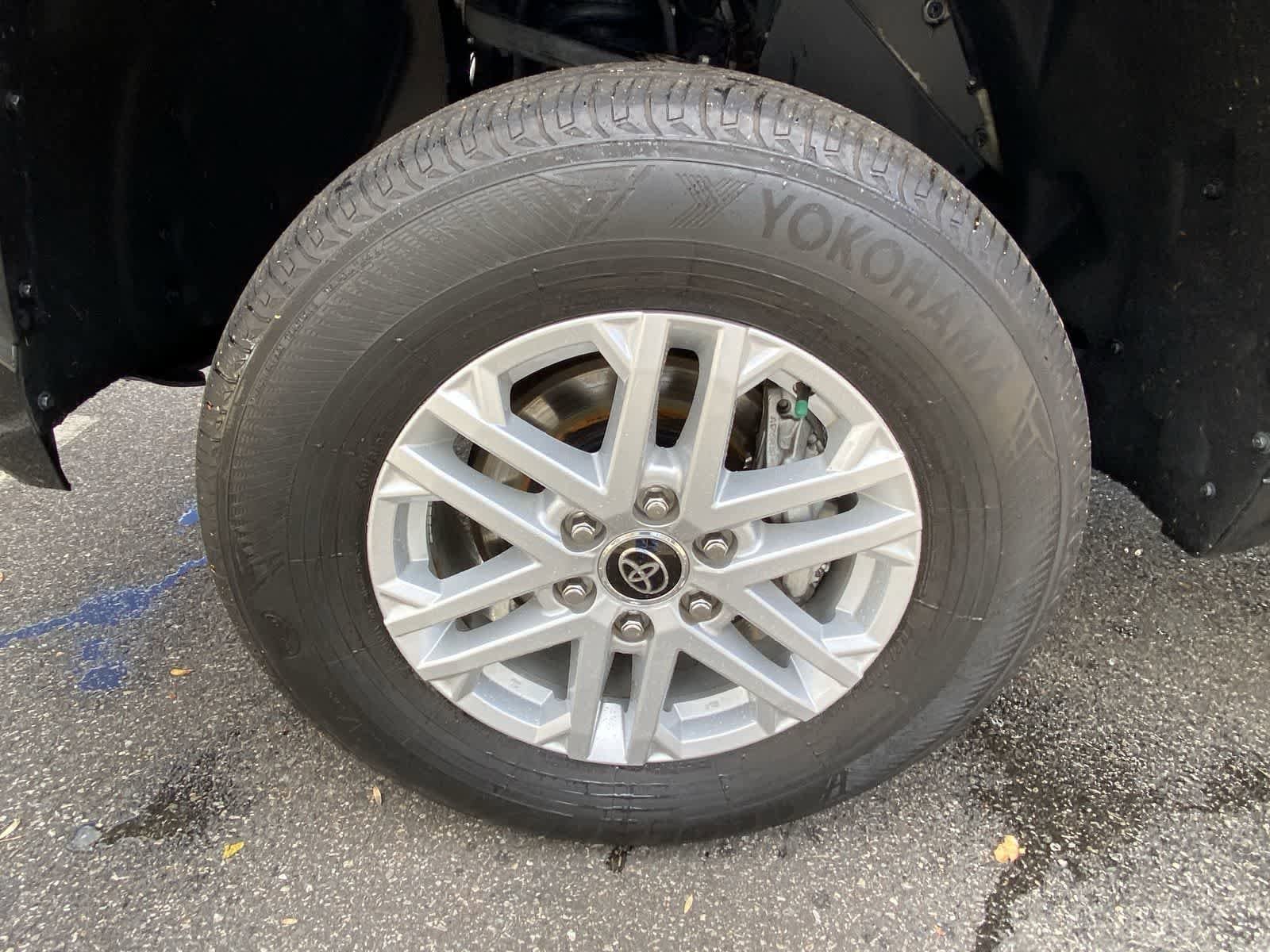 Thumbnail: 2022 Toyota Tundra - 17