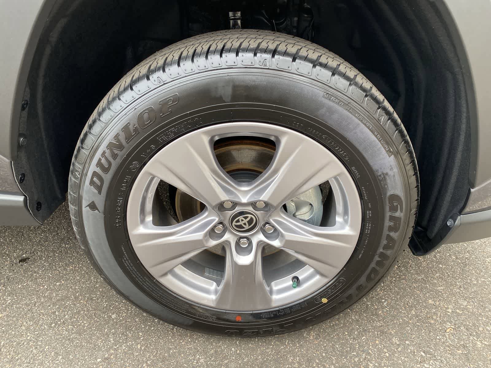 Thumbnail: 2025 Toyota RAV4 - 21