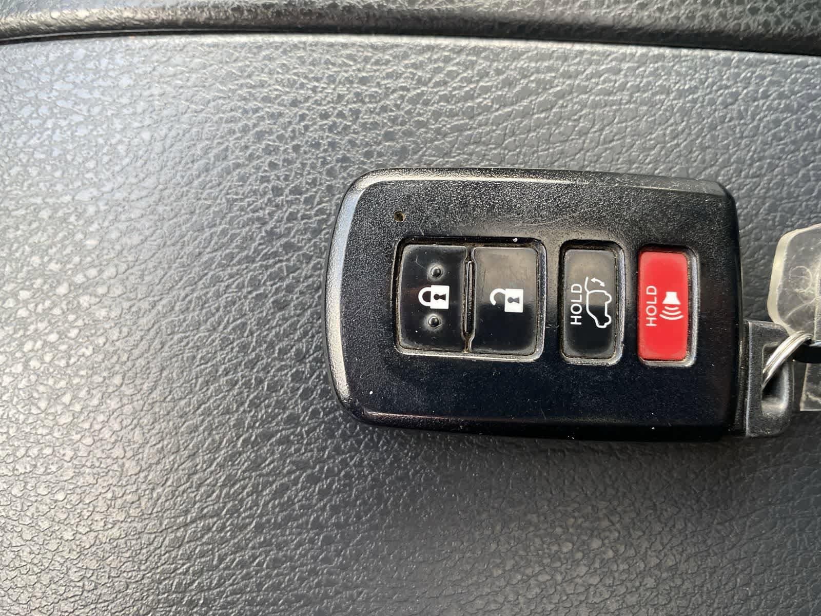 Thumbnail: 2016 Toyota Highlander - 40