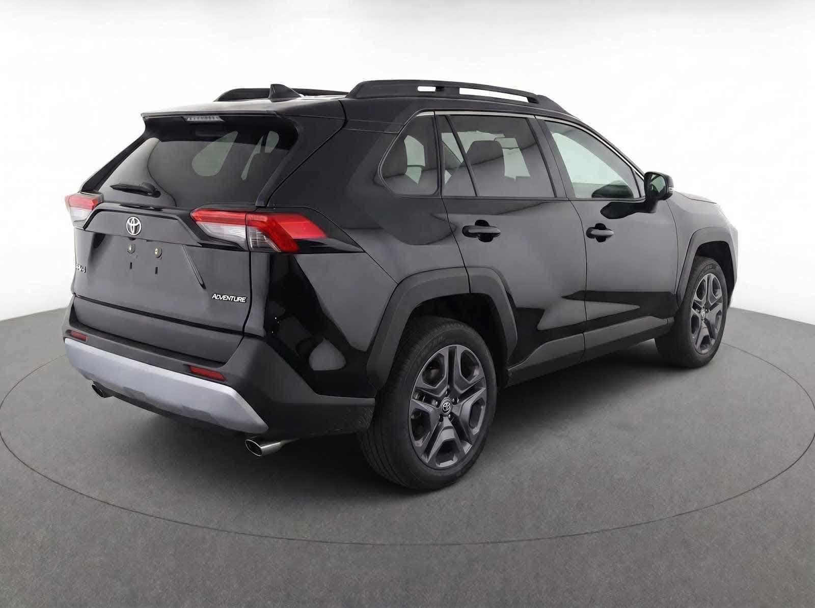Thumbnail: 2024 Toyota RAV4 - 5
