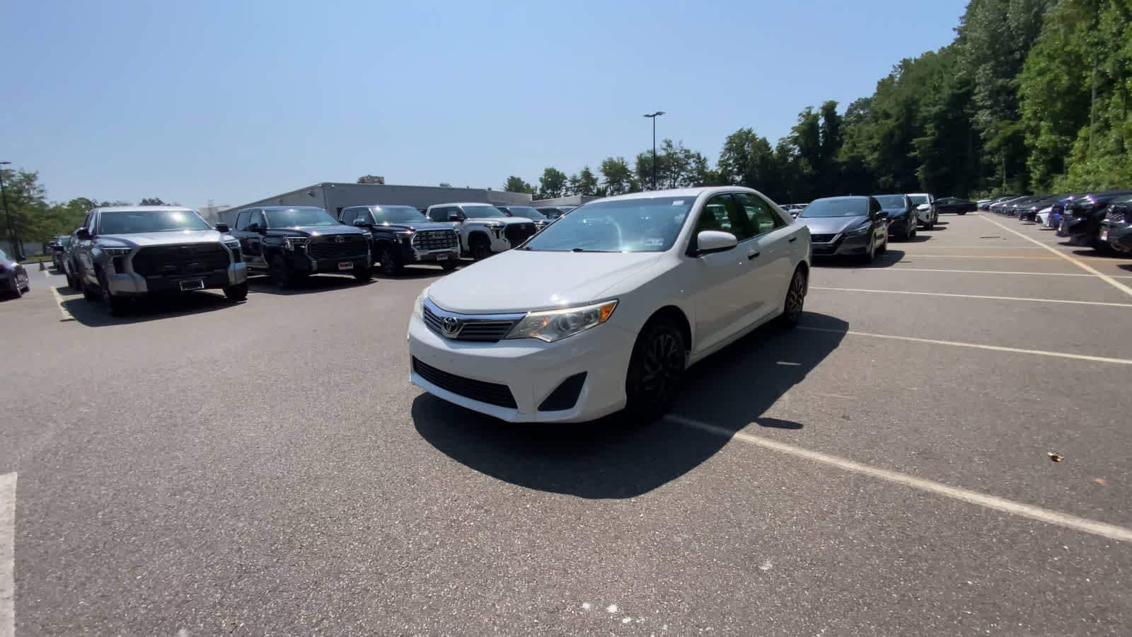 Thumbnail: 2013 Toyota Camry - 4