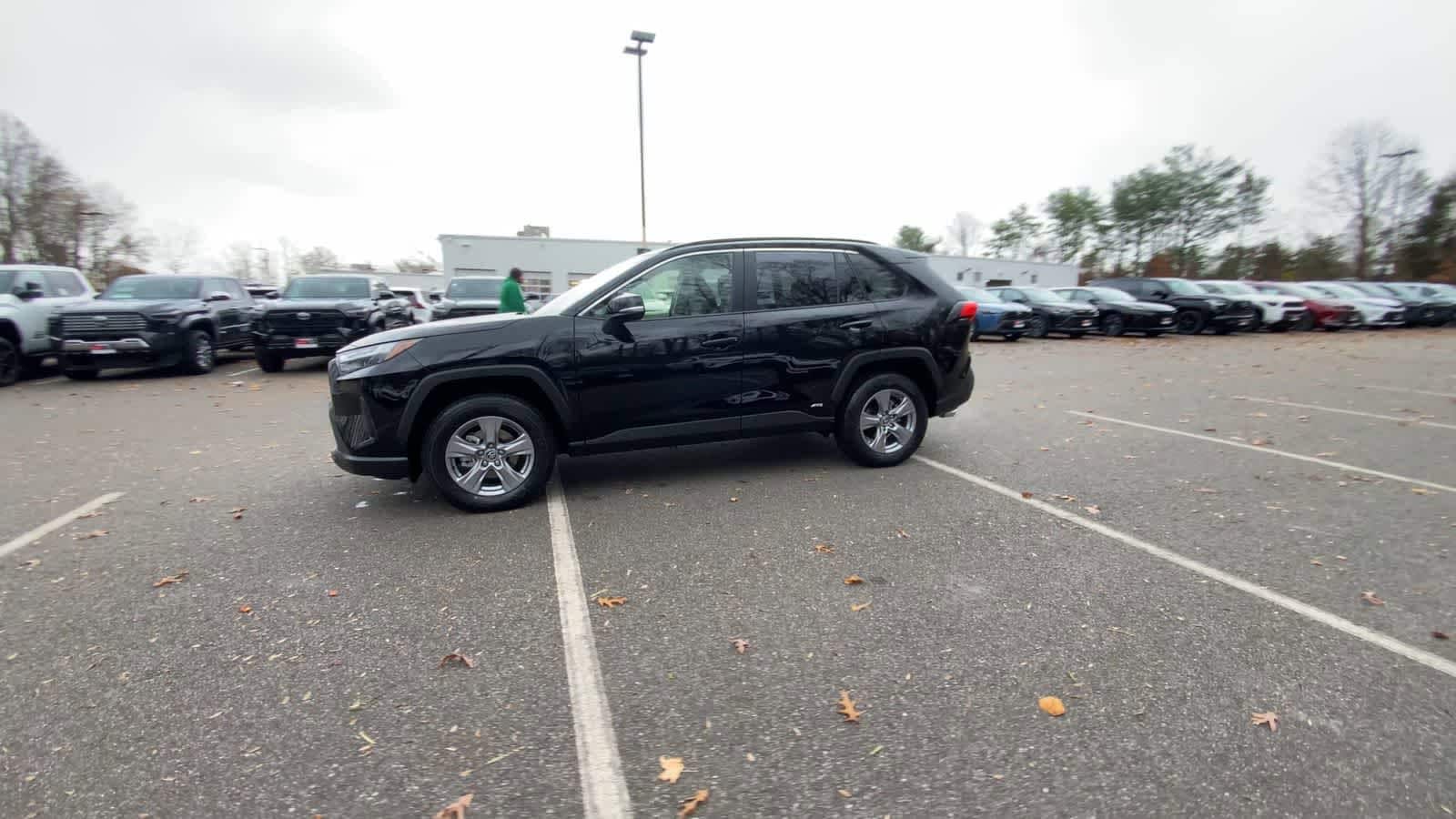 Thumbnail: 2025 Toyota RAV4 - 12