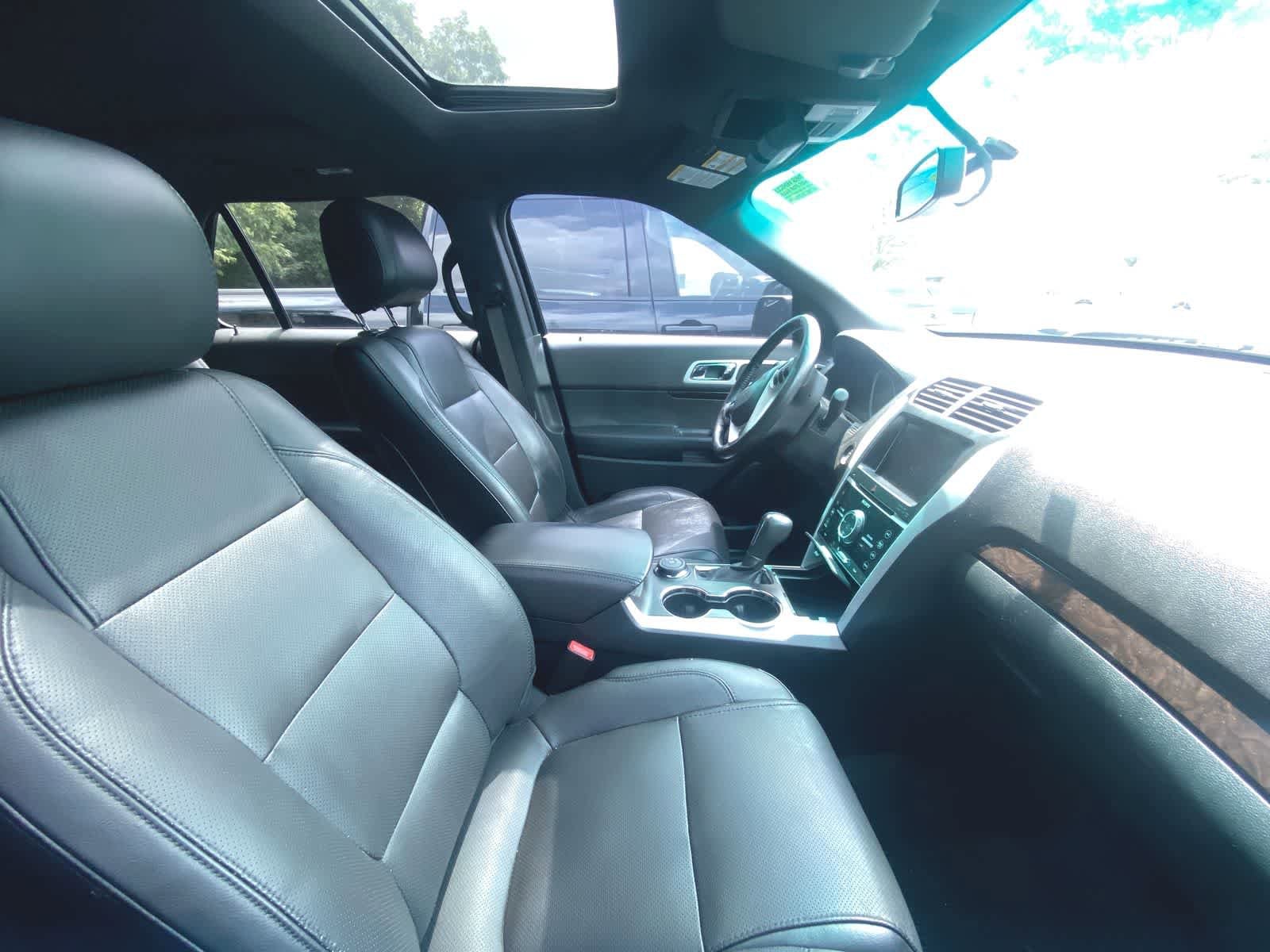 Thumbnail: 2015 Ford Explorer - 5