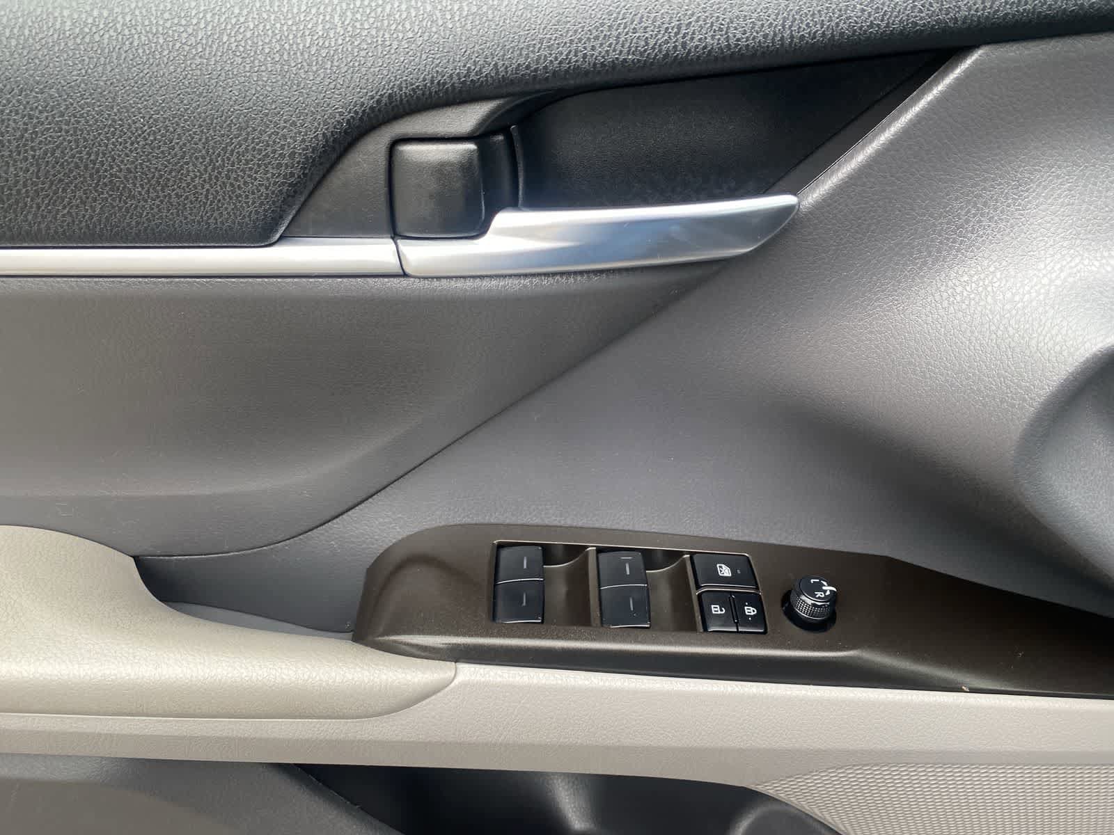 Thumbnail: 2023 Toyota Camry - 22