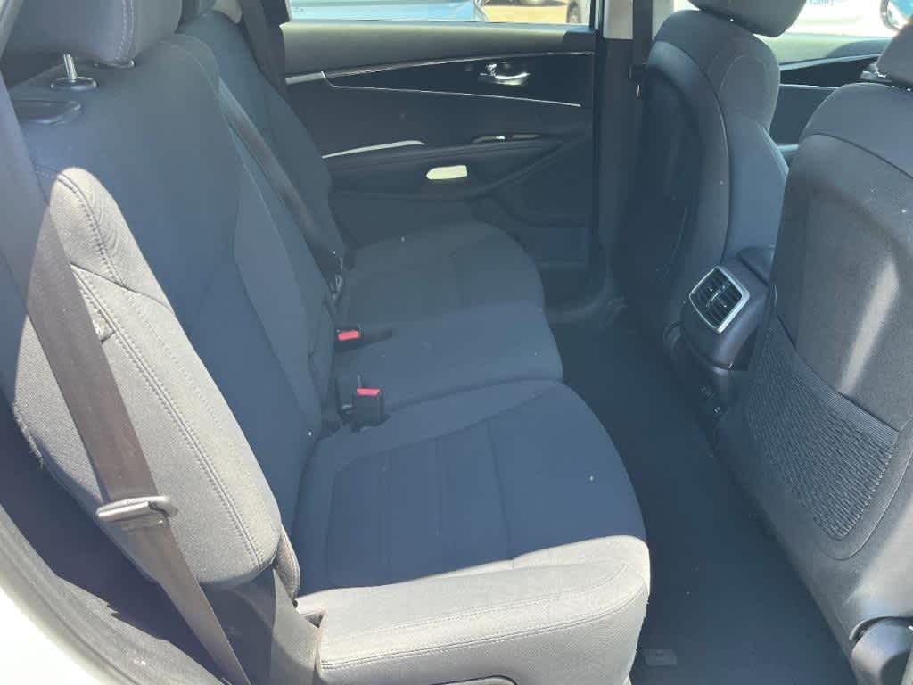 Thumbnail: 2019 Kia Sorento - 12