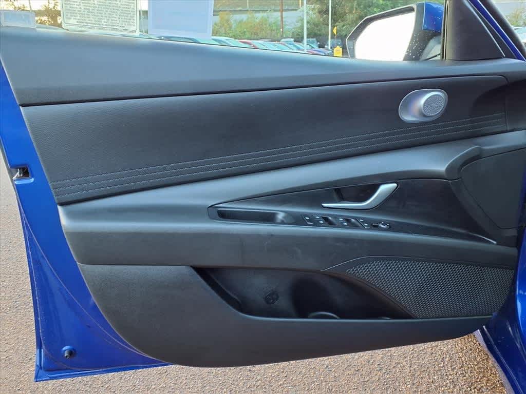 Thumbnail: 2023 Hyundai Elantra - 13