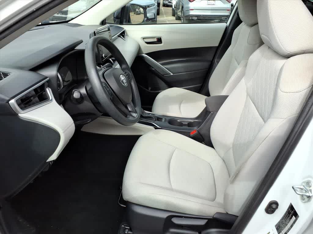 Thumbnail: 2022 Toyota Corolla Cross - 16