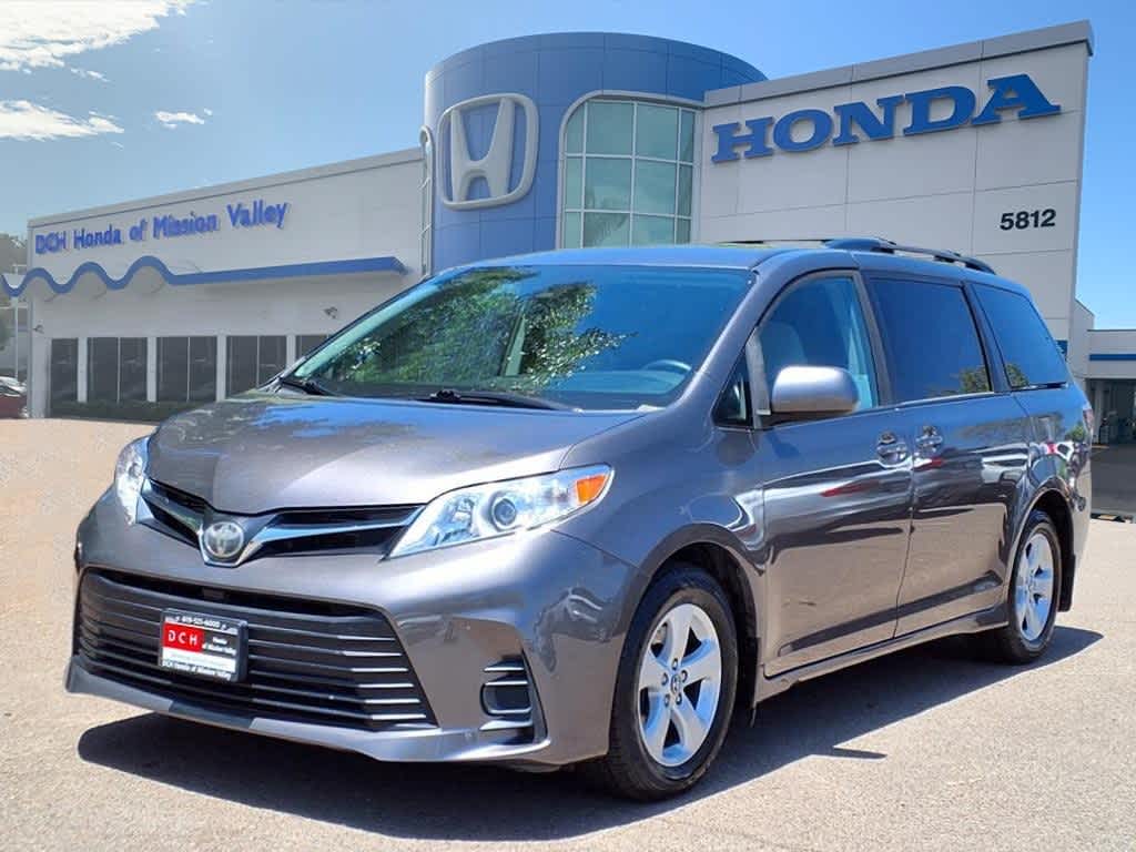2019 Toyota Sienna LE -
                  San Diego, CA